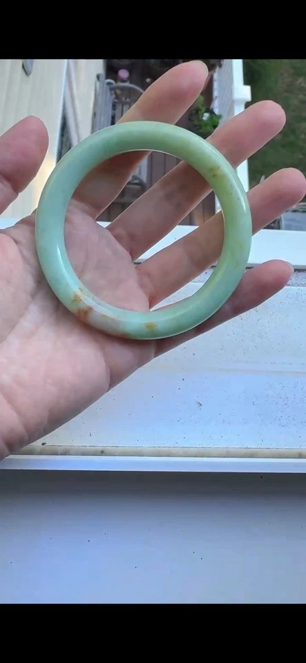 Brazalete de jadeíta Myanmar verde y rojo manzana grado A certificado 56 mm Foto 2 de 4