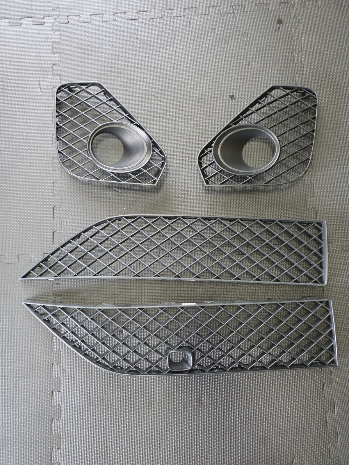 Bentley Continental GT 2020-2024 Front Lower Bumper grilles 3 pcs Black