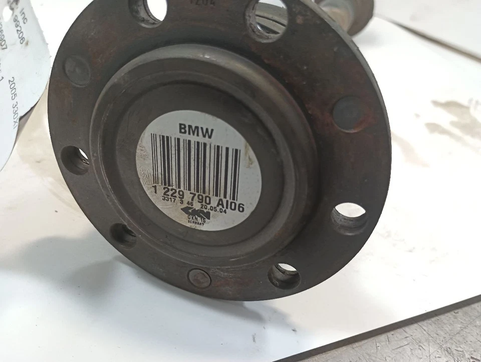 Eje derecho pasajero trasero bmw 330xi 12123007 2005 Foto 3 de 4