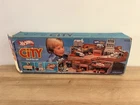 Vintage 1980 Hot Wheels City Sto & Go Set With Original Box