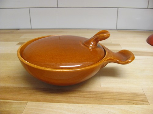 EVA ZEISEL FOR RED WING "TOWN AND COUNTRY" MCM MARMITE COVERED DISH / SUGAR BOWL