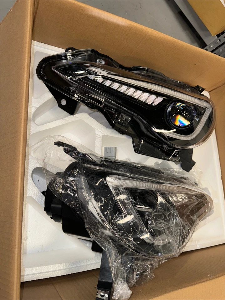 Par de faros LED para Toyota 86 Scion FR-S Subaru BRZ indicador secuencial Foto 3 de 4