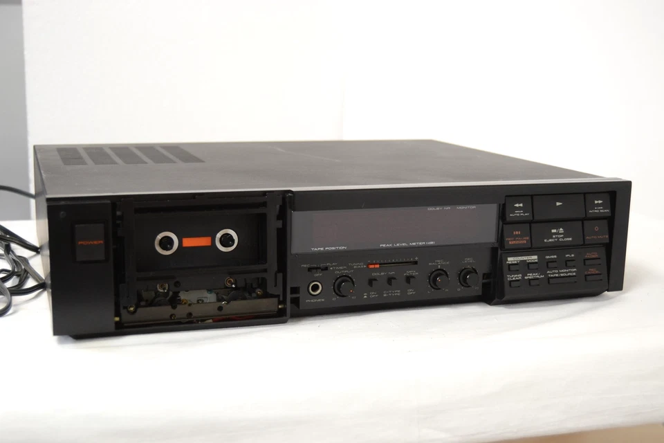 Akai GX-9 Cassette Deck Tape Deck piezas de repuesto sin comprobar para aficionados defectuoso - Imagen 2 de 4