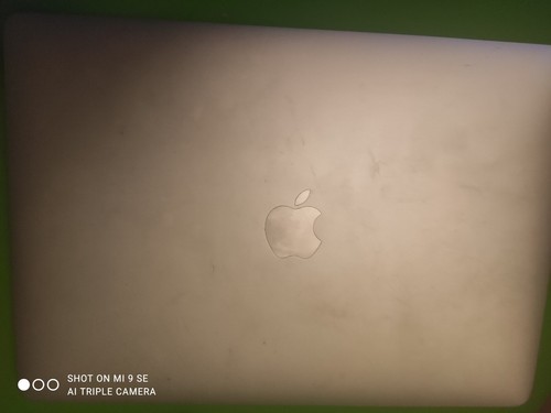 macbook pro 13inch 2019 a2159,kleur grijs,defect. - Afbeelding 3 van 4
