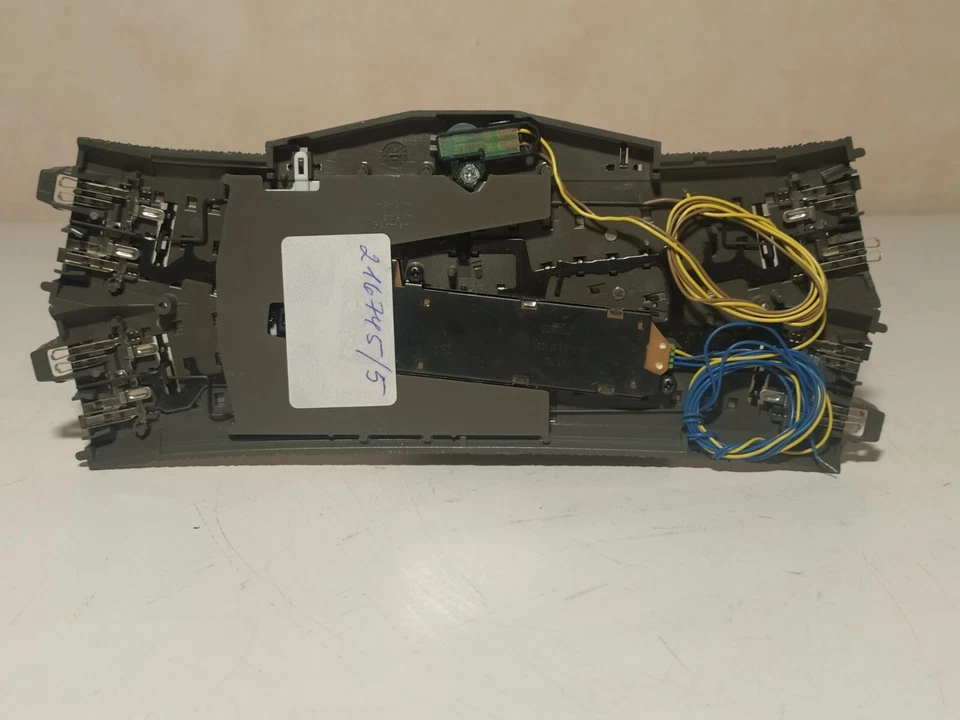 Märklin HO - 24620 - Scambio doppio C inglese, con motore e luci - nuovo S2 - Immagine 2 di 3