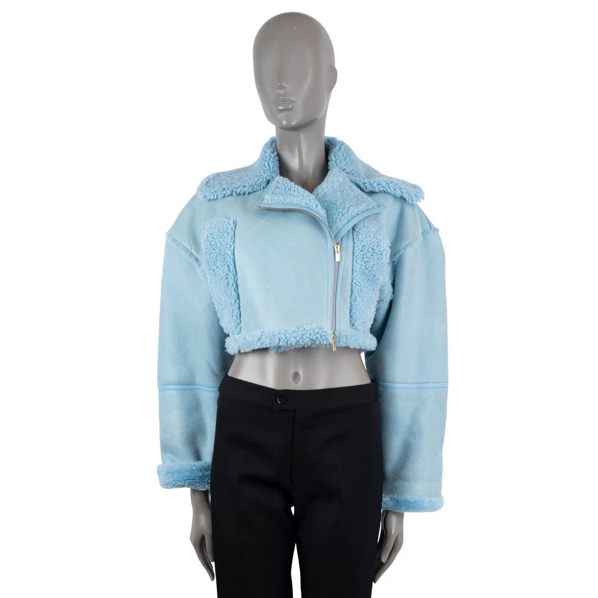 Jacquemus — 68092 auth JACQUEMUS light blue 2021 PAIOU SHEARLING Bomber Jacket 34 XXS