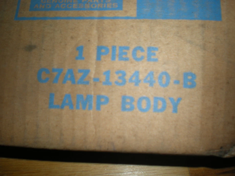 NOS 1967 FORD COUNTRY SEDAN WAGON REAR LAMP BODY - Image 4 of 4