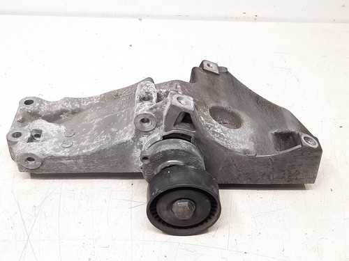 Lichtmaschine Träger Halter Generatorhalter VW Golf V 5 1K 036260885