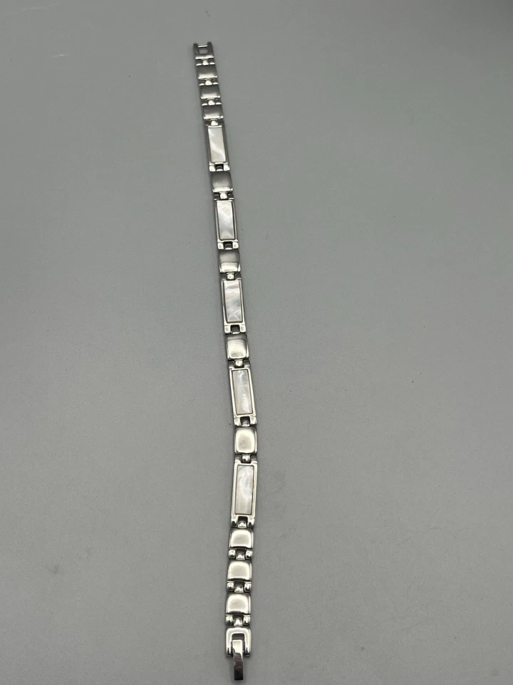 Pulsera de eslabones con incrustaciones de madreperla de acero inoxidable diseño rectangular moderno Foto 3 de 4