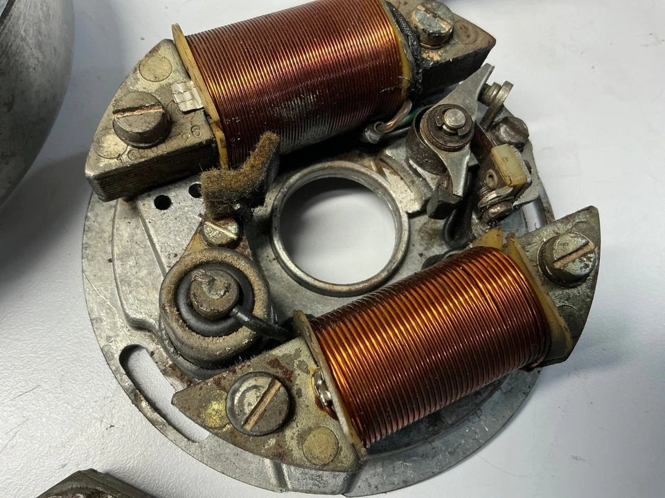 Bultaco Alpina JM 350 Sherpa OEM Puntos de Encendido Placa Volante Iluminación Bobinas Lo Foto 2 de 4