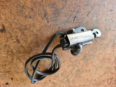 Yamaha FZS1000 FZS 1000 Fazer Seitenständer Schalter & Halterung 01-05 OEM