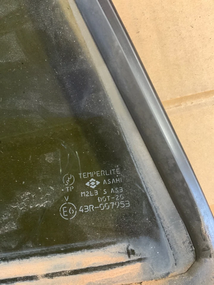 Suzuki XL7 2004 conductor ventilación trasera izquierda vidrio/ventana Foto 2 de 3