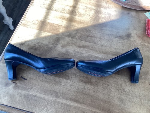 Rockport women sz. 8.5 W black leather pumps - Picture 2 of 4