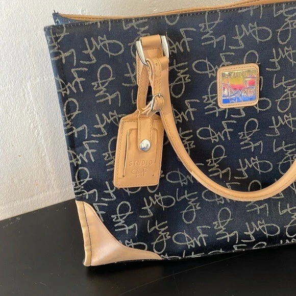 Diane Von Furstenberg  Shoulder Bag 15x13 Luggage Travel Purse Handbag - Image 2 of 4