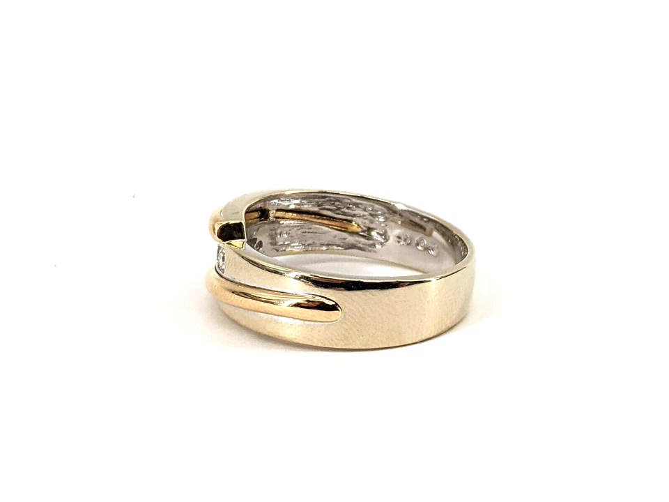 Banda de oro de 14 quilates de dos tonos con diamantes de 8,36 para hombre talla 10,5, 1/5 cttw aprox. Foto 2 de 4