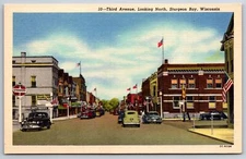 Sturgeon Bay Wisconsin~3rd Avenue North~Standard Gas Station~Linen Postcard