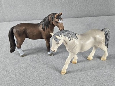 Schleich Horse Lot of 2   Draft & Farm Horses   2000s Retired Toy Figures Set