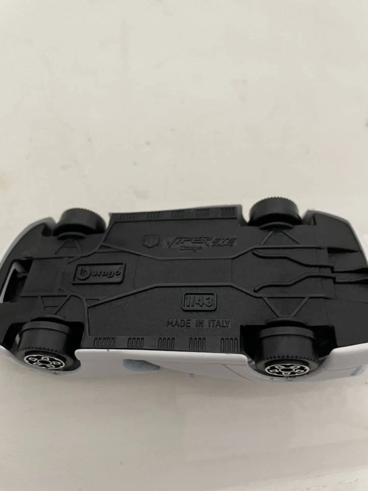 Burago Dodge Viper GTS 1/43 - Immagine 4 di 4