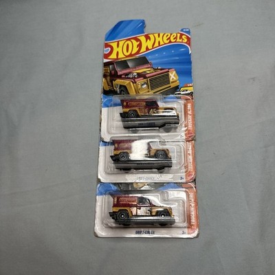 3 Hot Wheels 2026 Super Treasure Hunt Drift-Ender Land Rover A Case