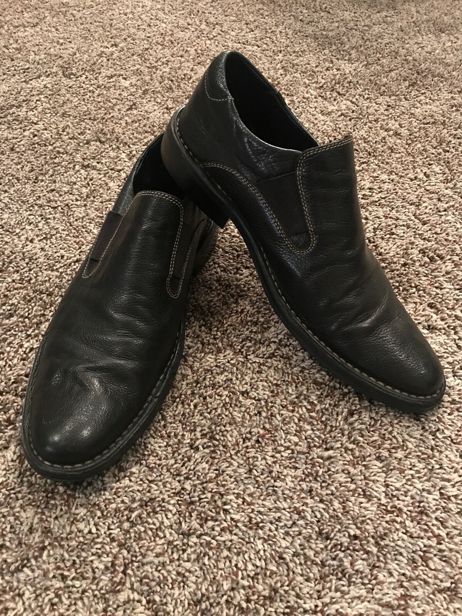 Cole Haan Men display picture 1