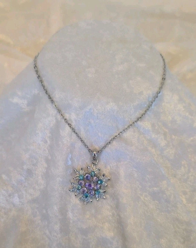 Collar Colgante Piedras Lavanda Turquesa Chapado en Rodio, Cadena 18-20" Foto 2 de 4