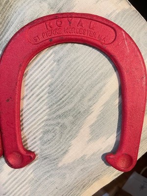 EACH RED Vintage Royal Horseshoes St. Pierre Worcester Mass Pitching Game (U7)