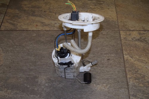 BMW 320D F30 DIESEL FUEL PUMP SENDER 