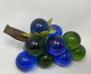 VTg-DECORATIVE-8-GRAPE-CLUSTER-Mcm-Blue-Green-GLASS-LUCITE-ACRYLIC-DRIFTWOOD