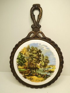 VINTAGE LC VAN HUNNICK PAINTING PICTURE TILE CAST IRON TEA POT STAND TRIVET