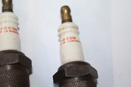 NOS CHAMPION H9 COM PACK OF 5 SPARK PLUGS FORD USA COMMERCIALS 38/47 - Picture 2 of 2