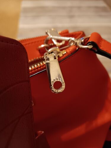 GENUINE DKNY SALMON COLOUR TOTE BAG WITH MANY POCKETS. - Picture 5 of 20