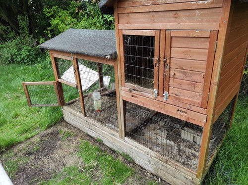 TRIXIE LARGE USED RABBIT / GUINEA PIG HUTCH HUTCHES RUN RUNS BUNNY LETCHWORTH - Picture 5 of 12
