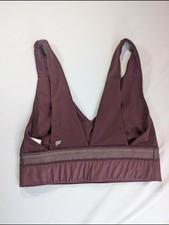 Fabletics Deep V Sports Bra - Bordeaux