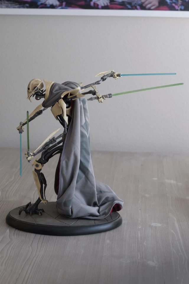 SIDESHOW PREMIUM FORMAT STAR WARS GENERAL GRIEVOUS 1/4 SCALE STATUE No box - Image 3 of 4
