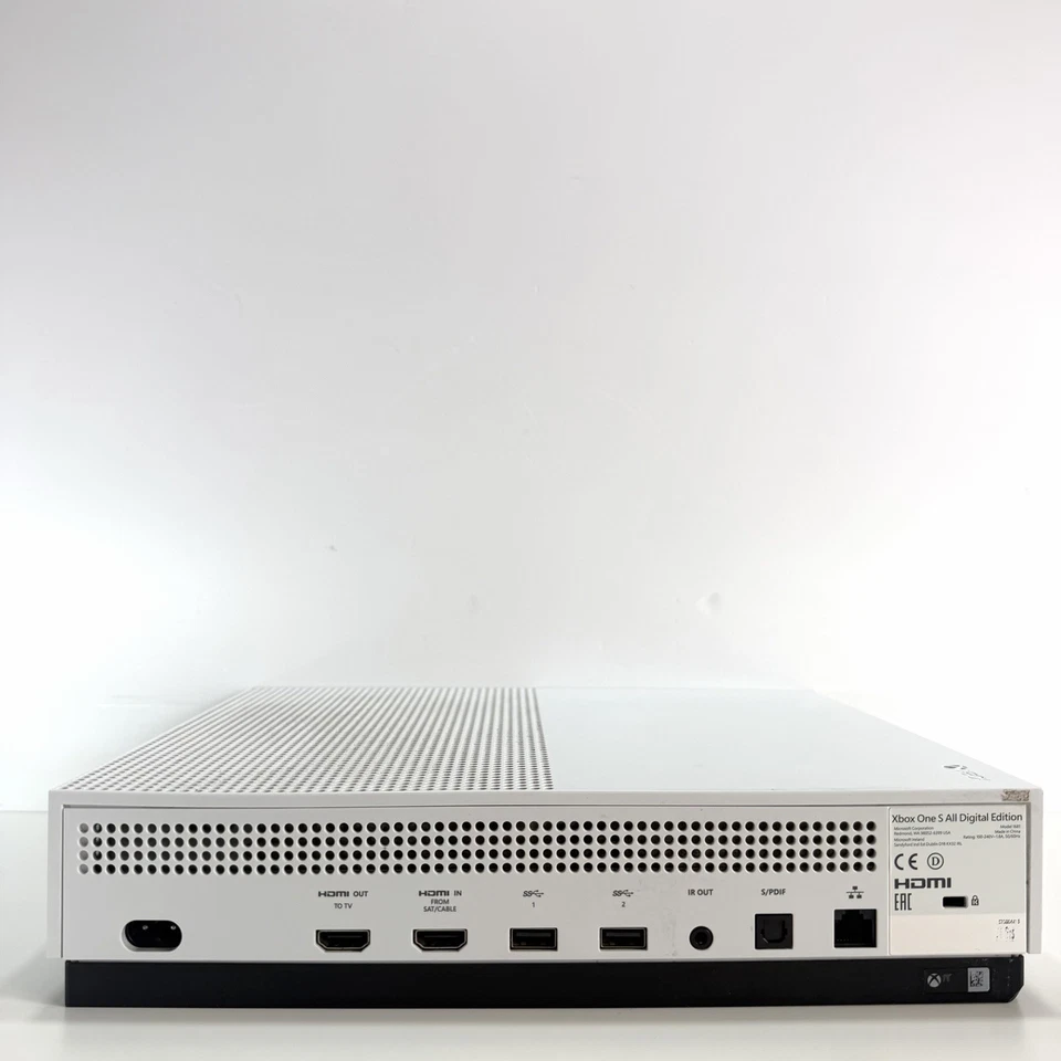 Microsoft Xbox One S All-Digital Edition, foto 4 di 5