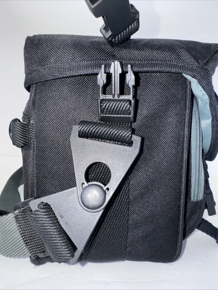 Quantaray Bolso de Hombro Grande de Lona Negra para Cámara Videocámara 12 X 9 X 5 Foto 3 de 4