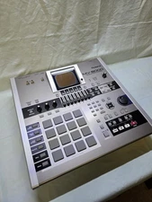 Roland MV-8000 Production Studio Sampler MIDI Sequencer Workstation