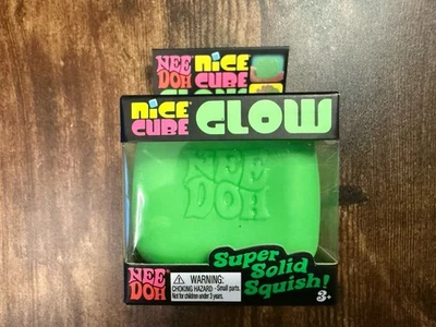 NeeDoh NICE CUBE GLOW - GREEN - Super Solid Squish! - SEALED / BRAND NEW‼️ - Bild 1 von 4