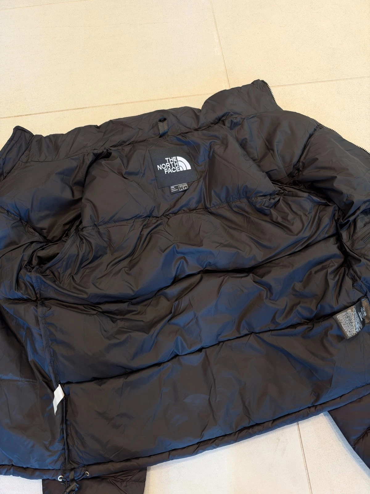 The North Face Men's 1996 Retro Nuptse 700 Down Puffer Jacket Black Size Large - product detail image 3