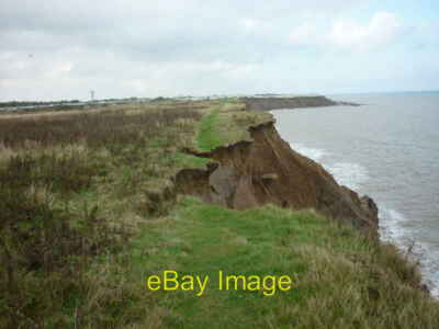 Foto 6x4 South Cliff, Hornsea Man muss aufpassen wo man hier läuft. c2010