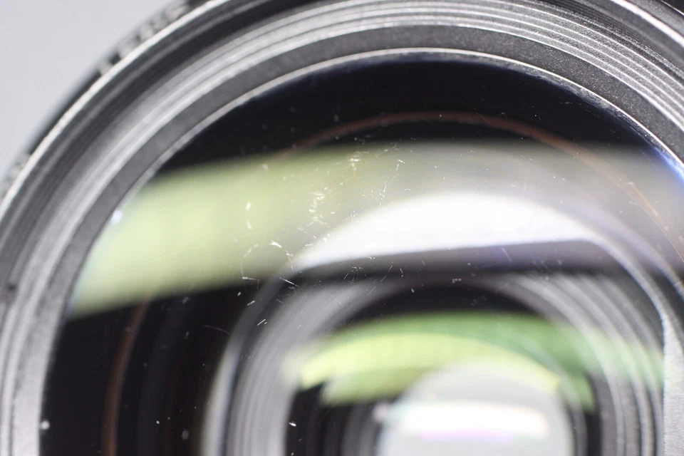 Lente AF gran angular Canon EF 28 mm F/1,8 USM para cámaras Canon SLR Foto 4 de 4