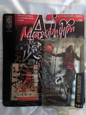 MICHAEL JORDAN MAXIMUM AIR ROOKIE HOOP HIGHLIGHTS SERIES LIMITED EDITION FIGURE 