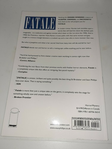 Image Of A Towel Book One Death Chases Me TPB New Unread 9.4 FREE SHIPPING - Picture 2 of 6