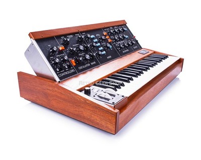 Moog Minimoog Model D Reissue Mahogany + ATA Case Monophonic Synth