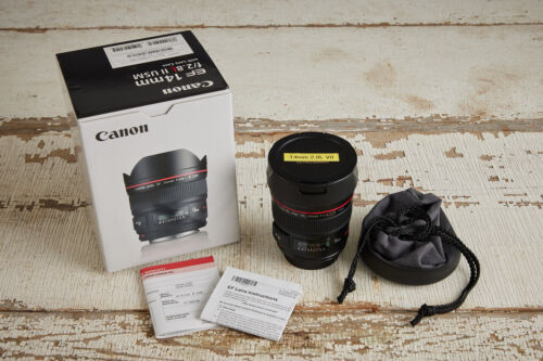 Canon EF 14mm 2.8 II (V2) with box and cards, just back from CPS check and clean - Photo 1 sur 8