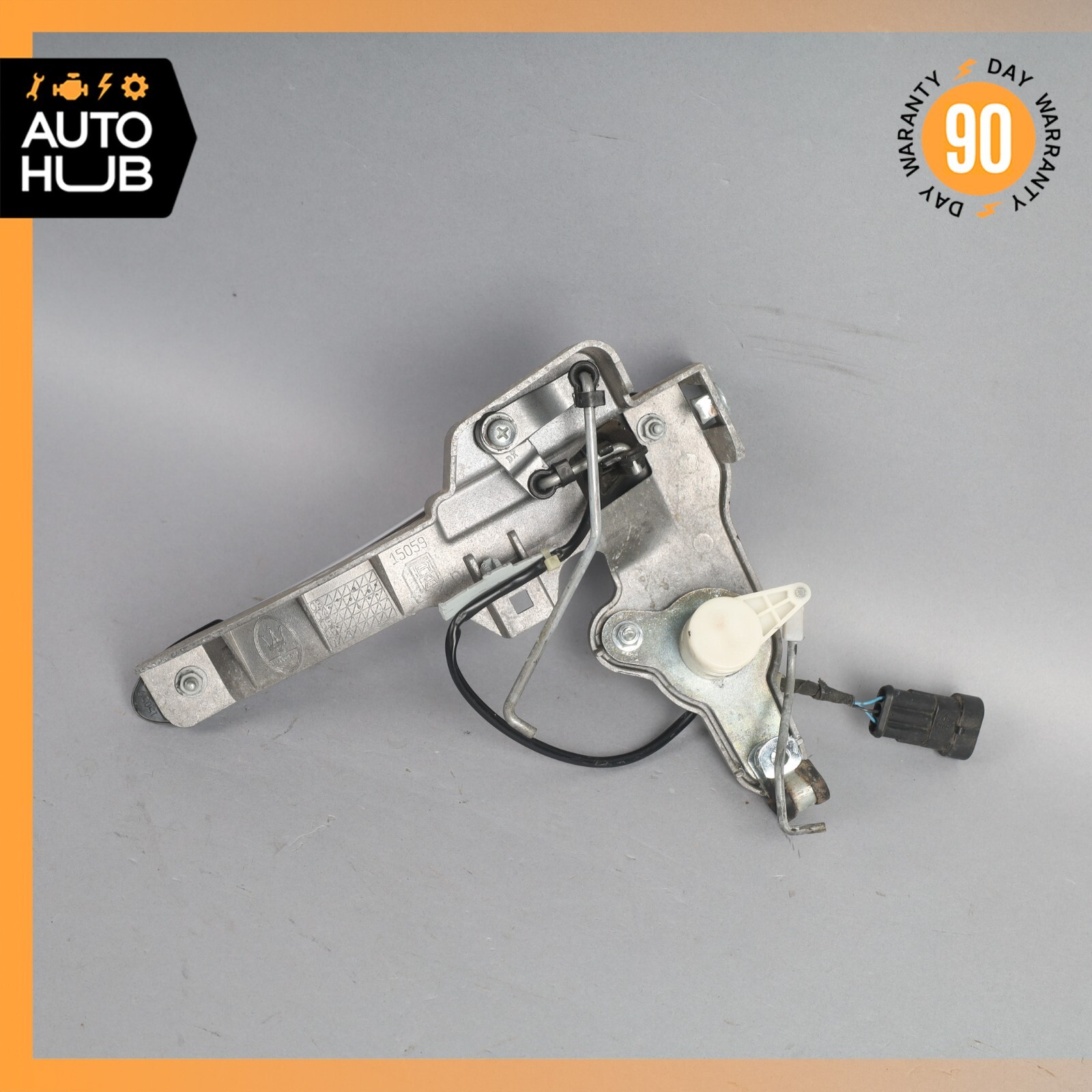 03-13 Maserati Quattroporte M139 Front Right Side Exterior Door Handle OEM 79k