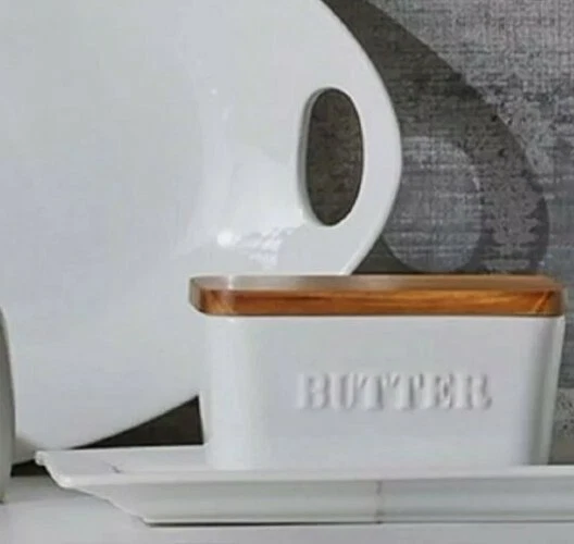Better Homes Gardens Porcelain Embossed Butter Dish Farmhouse Acacia Wood White - Image 2 of 4