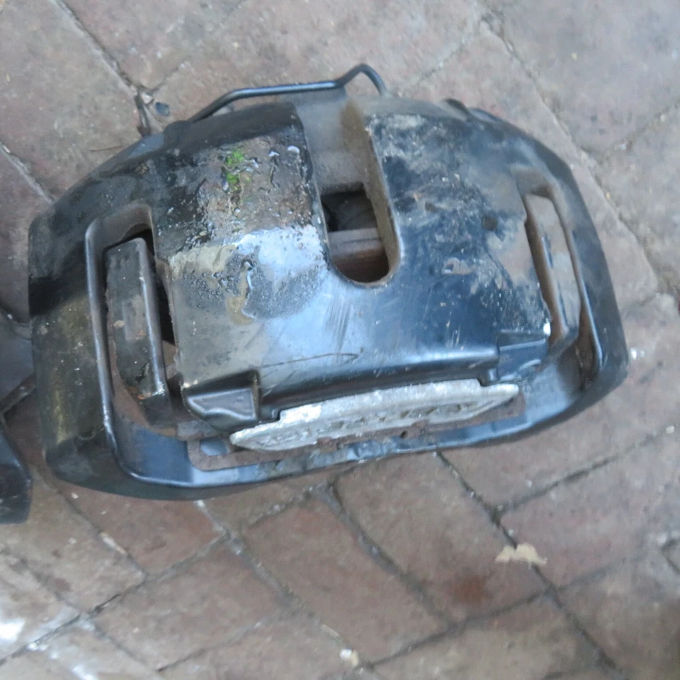 BENTLEY CONTINENTAL GT 2008  PAIR OF FRONT CALIPERS - Image 4 of 4