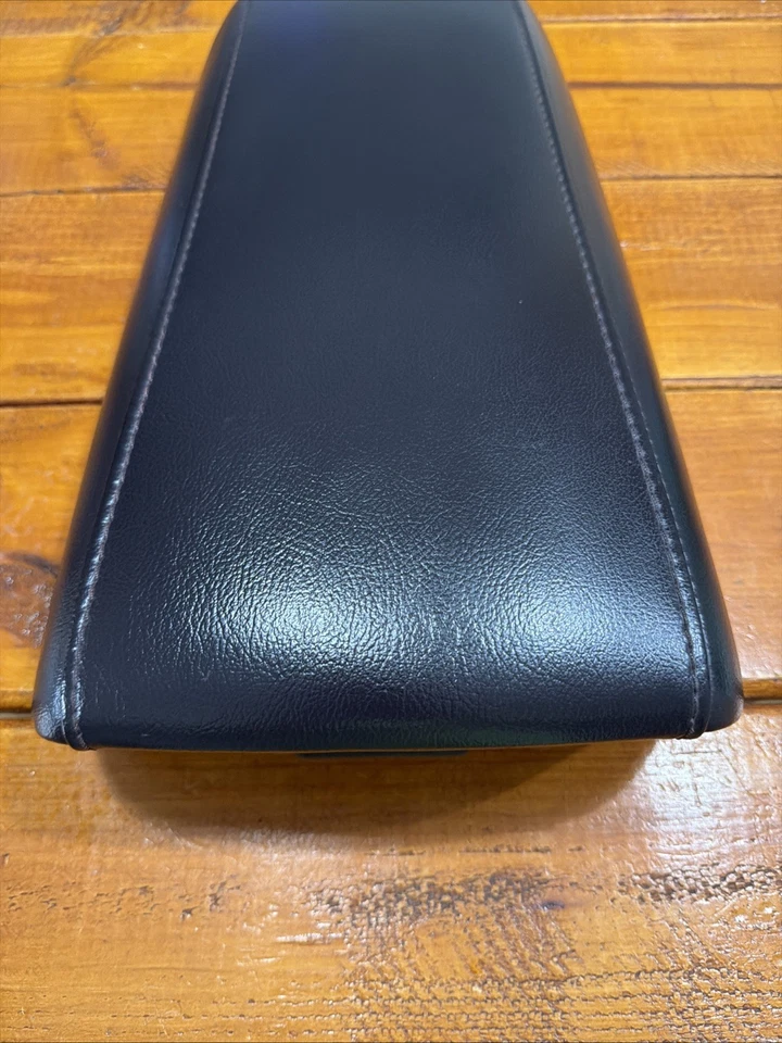 Оригинальная черная кожаная крышка подлокотника для центральной консоли Ford Edge 2011-2014 годов выпуска - Изображение 2 из 4