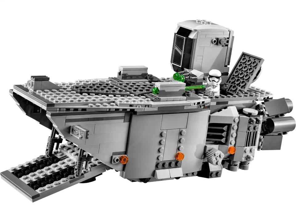 LEGO Star Wars: First Order Transporter (75103) - Image 4 of 4